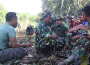 CANDA GURAU SATGAS TMMD 117 KODIM 1411/BULUKUMBA MELEPAS LELAH SAAT BERISTIRAHAT