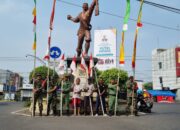 Wujud Cinta Jasa Para Pahlawan, Babinsa Tipes Ajak Warga Kerja Bakti di Monumen Gerilya