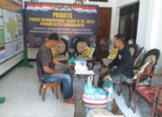 Sambil Menyelam Minum Air, Di Sela Sela Kerja bakti TMMD, TNI Manfaatkan waktu Silaturahmi Dengan Warga.