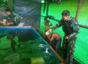 Satgas Mobile Raider 300 Mengajarkan Kebiasaan Mandi Sehari Sekali
