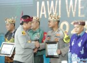 Sinergitas Tiga Pilar Raih Penghargaan Anugerah Patriot Jawi Wetan   