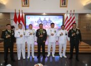 Gubernur AAL Hadiri Upacara HUT ke – 78 TNI Tahun 2023 di Silang Selatan Monas