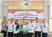 Tingkatkan Sinergi, Kapolres Nganjuk Menandatangani MOU Bersama STKIP PGRI dan Pengadilan Agama