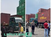 Pastikan Distribusi Logistik Pemilu 2024 Aman, Polres Pelabuhan Tanjung Perak lakukan Pengawalan