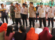 Diamankan Polisi, Tangis Para Pelajar Pecah saat Sesi Pencucian Kaki di Kelurahan Harapan Mulya Kemayoran