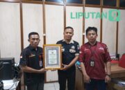 Kapolda Kalbar, Berikan Piagam Penghargaan Kepada Media Raden.Id