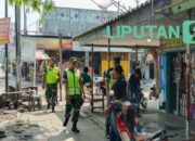 Anggota Koramil Jajaran Kodim 0808/Blitar Tingkatkan Pengamanan Di Wilayah Masing-Masing , Pastikan Kondusif