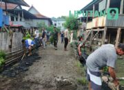 Antisipasi Banjir dan Wabah Penyakit, Koramil 1423-02/Marioriawa Bersama Masyarakat Bersihkan Selokan