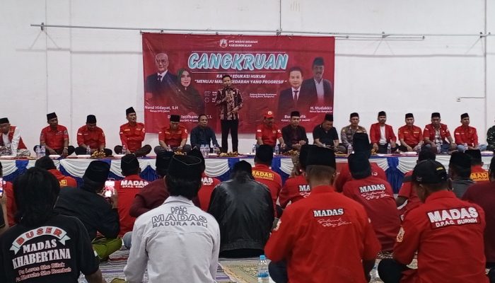 Bung Taufik : Tekankan Penguatan SDM hingga Implementasi KUHP Baru dalam Cangkrukan Hukum MADAS Sedarah di Bangkalan