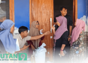 1.204 KK di Desa Tamberu Daya Terima Bantuan Pangan, Kades Yuni Kusmawati Pastikan Tepat Sasaran