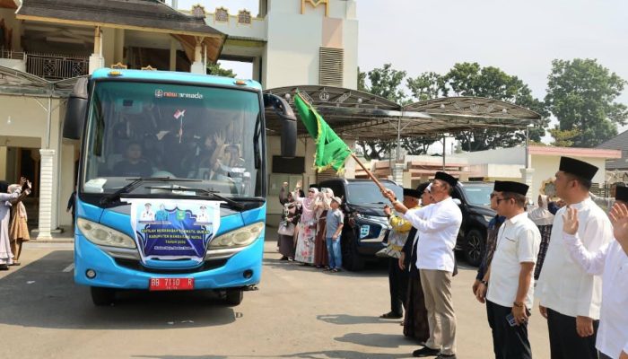 Bupati Madina Lepas Keberangkatan Khafilah MTQ ke Deli Serdang
