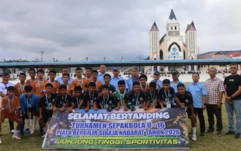 Bupati Taput Buka Turnamen Sepak Bola Barat Sepak Bola Cup 2026 Perebutan Piala Bergilir Siraja Nabarat