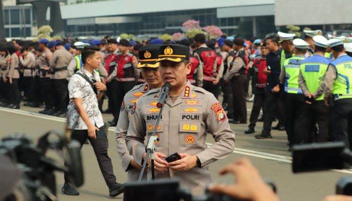 Polri Tegaskan Dukungan Hak Konstitusional Mahasiswa,Imbau Tidak Gunakan Kawasan Bundaran HI Demi Kepentingan Publik