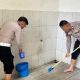 Satlantas Polres Suka Bumi Kota, Bersihkan Masjid Al-Mansur  Wujud Kepedulian Sambut HUT Bhayangkara Ke – 80