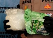 Satresnarkoba Polres Metro Bekasi Kota Tangkap Jaringan Pengedar Sabu Sita 2 Kilo gram Barang Bukti Diamankan