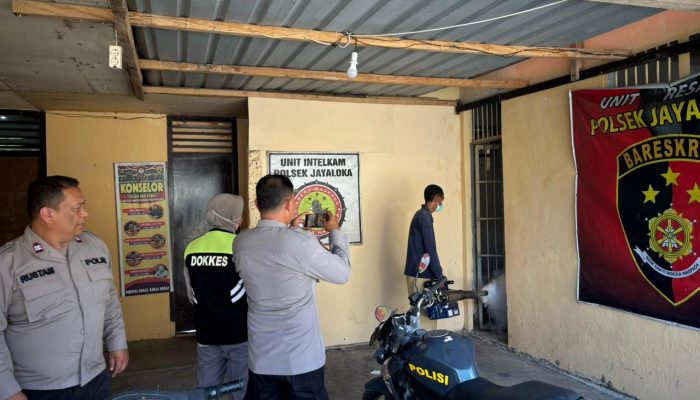 Sambut HUT Bhayangkara Ke 80 Dokkes Polres Musi Rawas Gelar Fogging Di seluruh Polsek Jajaran