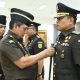 KAJATI JABAR LANTIK ASISTEN PEMULIHAN ASET DAN ASISTEN PIDANA MILITER PADA KEJAKSAAN TINGGI JAWA BARAT