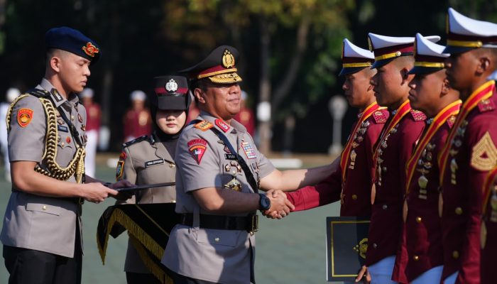 Anak Kuli Bangunan Raih Predikat Adi Terengginas Bukti Kesempatan Setara Akpol