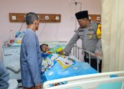 Abang Uman Wonge Negoro Jenguk Warga Sidomukti Pasca Kecelakaan di RSUD Soegiri Lamongan