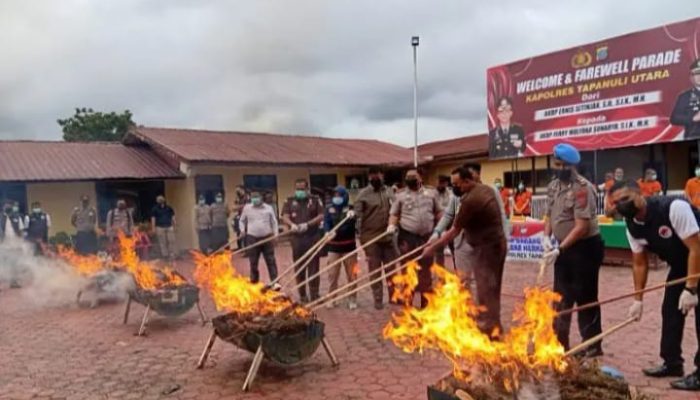 Polres Tapanuli Utara Gelar Pemusnahan Barang Bukti