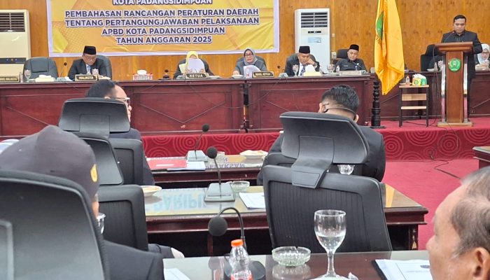 Paripurna Demi Paripurna, Publik Bertanya: Ke Mana Wakil Wali Kota Padangsidimpuan?