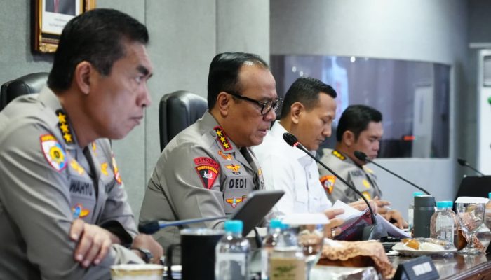Tindak Lanjut Arahan Presiden Wakapolri dan Wamen Kehutanan Konsolidasikan Langkah Nasional Hadapi El Nino dan Karhutla