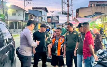 Bhabinkamtibmas Polres Nias Gercep Tindak Lanjuti Video Viral dan Berhasil Mendamaikan Kedua Belah Pihak