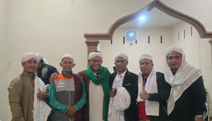 TNAJ Labuhanbatu Kian Solid Zikir Sazaliyah dan Tawajuh Akbar Perkuat Ukuwah,Adab dan Istiqamah di Bawah Bimbingan Mursyid DR.M.Nur Ali Al Kholidi,S.Ag,M.Hum