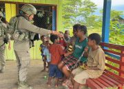 Langkah Kecil Rasa Aman yang Besar Patroli Humanis Satgas Ops Damai Cartensz Hangatkan Keyam