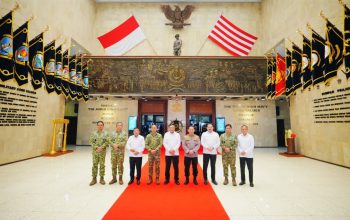 Kapolri Bersama Menko Polkam dan Pimpinan Lembaga Negara Perkuat Kebersamaan di Mabes TNI AL