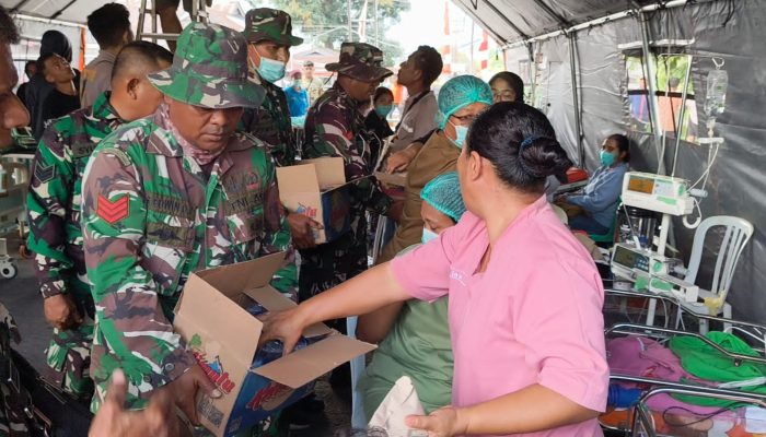 TNI Kerahkan Personel, Hercules dan KRI Bantu Masyarakat Terdampak Gempa NTT