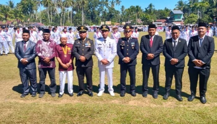 Upacara HUT RI ke 81 Kecamatan Siabu Berjalan Khidmat