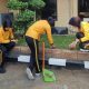 Jelang HUT Polwan ke 78, Polwan Polres Lamongan Turun Tangan Bersihkan Mako