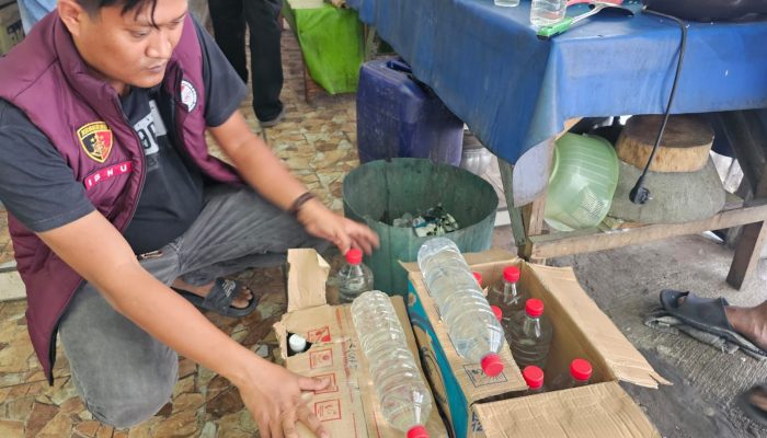 Polresta Cirebon Sita 637 Botol Ilegal