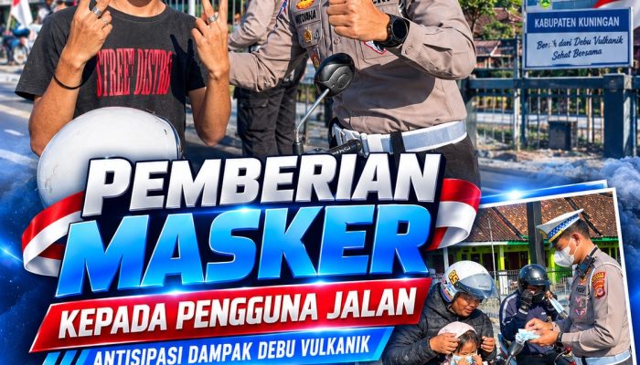 Satlantas Polres Kuningan Bagikan Masker kepada Pengguna Jalan, Antisipasi Dampak Abu Vulkanik