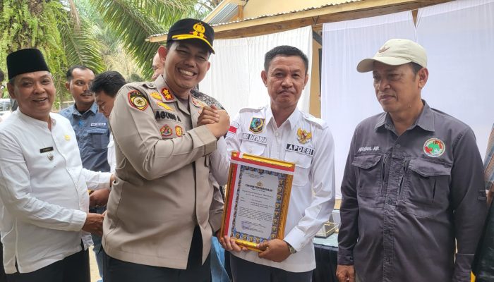 Dari Gotong Royong hingga Lawan Karhutla, Polres Musi Rawas setiap Tangan Berarti untuk Padamkan Api