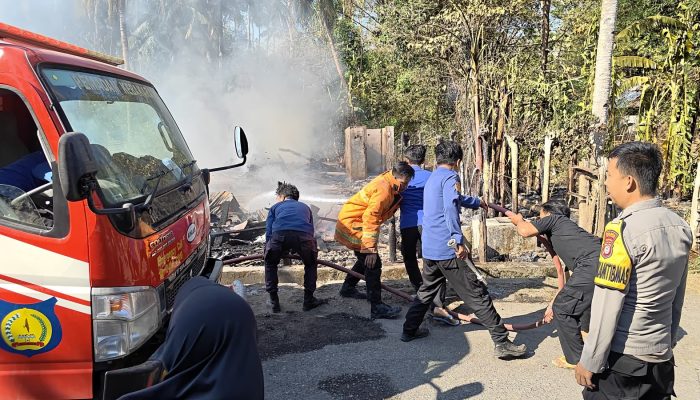 Kebakaran 2 Rumah Warga di Bontosikuyu, Kapolres Kembali Ingatkan Kewaspadaan di Musim Kemarau