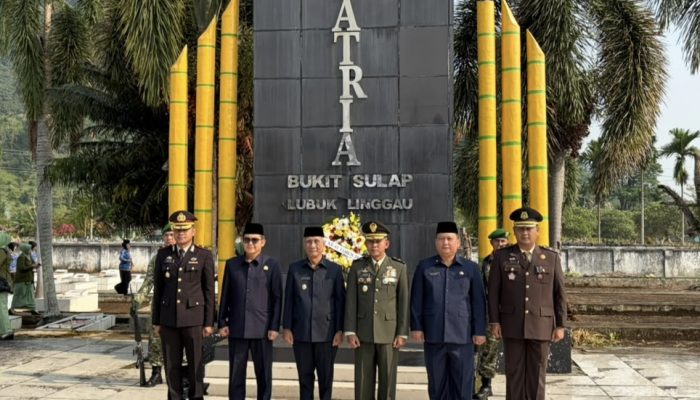 Hadiri Upacara Ziarah Nasional HUT ke-81 TNI di TMP PBS, Wakapolres Musi Rawas Tegaskan Semangat Sinergitas TNI-Polri Jadi Kekuatan Bangsa