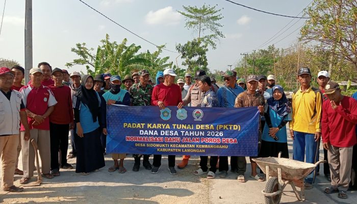 Tiga Pilar Sidomukti Plus Bersinergi Normalisasi Bahu Jalan Perkuat Kebersamaan dan Pelayanan Kepada Masyarakat