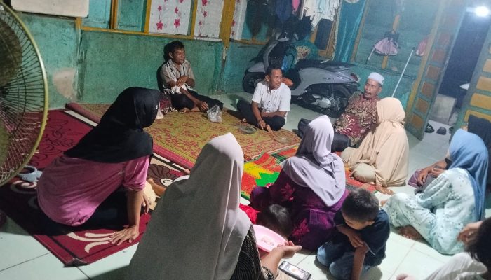 Tragedi di Desa Sihepeng Lima: Warga Terluka Parah Akibat Pagar Penuh Pecahan Kaca di Akses Jalan Sempit