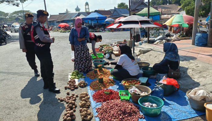 Tim Patroli Sat Samapta Polres Bantaeng Gencarkan Patroli Humanis di Pusat Keramaian