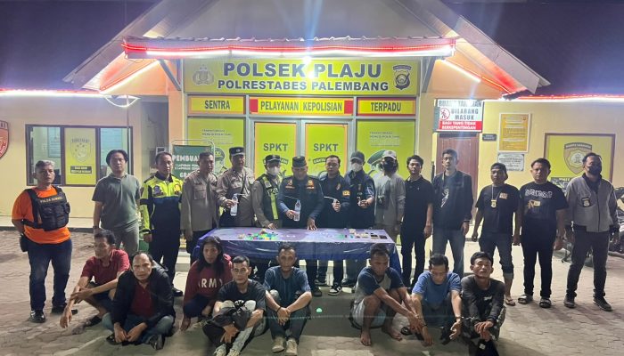 Kapolsek Plaju bersama Tim Gabungan Gerebek Sarang Narkoba Barang Bukti dan Sejumlah Terduga Diamankan