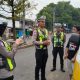 Edukasi Pengemudi Angkot dan Warga Pasar Cigasong, Satlantas Polres Majalengka Bagikan Leaflet Kamseltibcarlantas Operasi Patuh Lodaya 2026