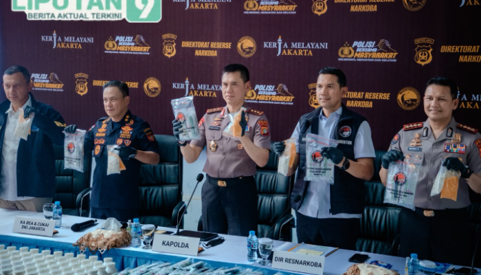 *Polda Metro Jaya Temukan Puluhan Paket Diduga Sabu dan Ketamin di Kampung Ambon*